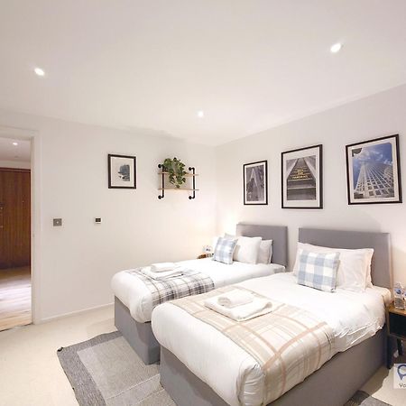 Deluxe Two Bed Apartment With River & City View London Exterior photo