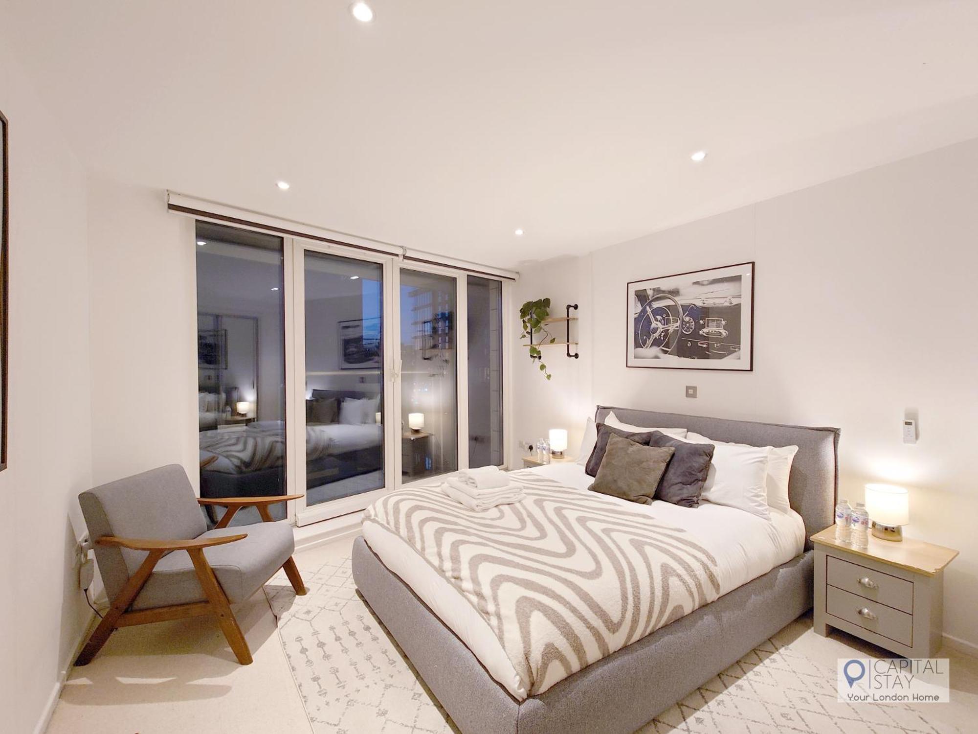 Deluxe Two Bed Apartment With River & City View London Exterior photo