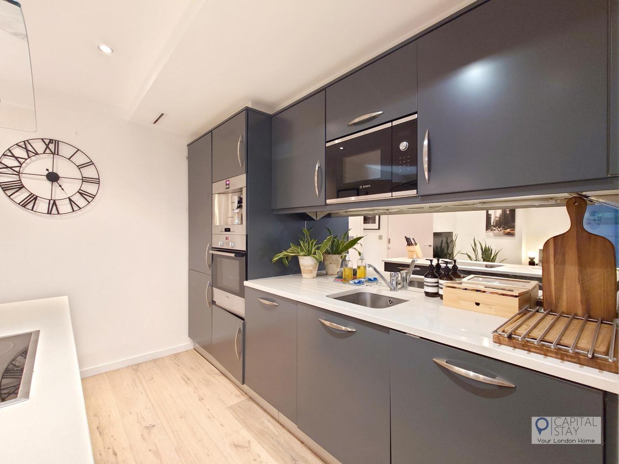 Deluxe Two Bed Apartment With River & City View London Exterior photo